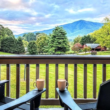 Ole Smoky Bnb - Game Room, Hot Tub, Mtn Views! Pigeon Forge Eksteriør bilde