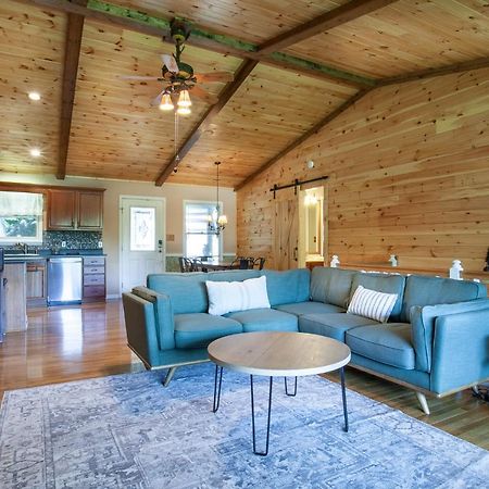 Ole Smoky Bnb - Game Room, Hot Tub, Mtn Views! Pigeon Forge Eksteriør bilde