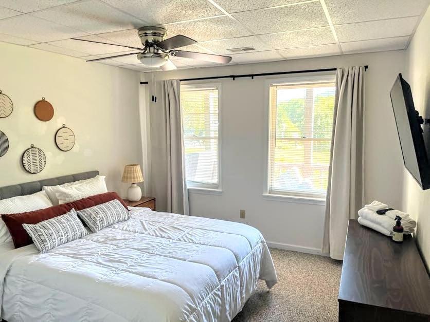 Ole Smoky Bnb - Game Room, Hot Tub, Mtn Views! Pigeon Forge Eksteriør bilde