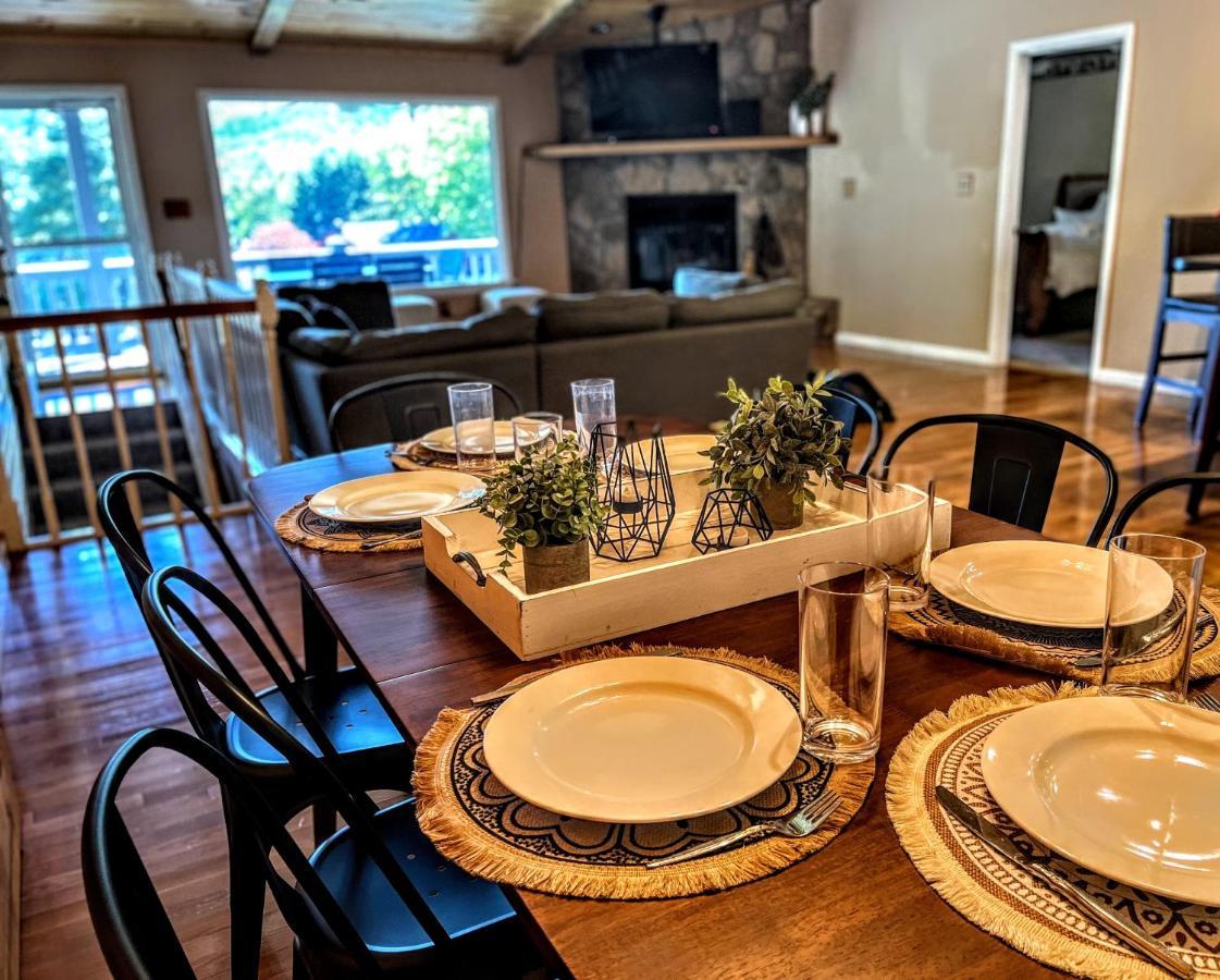 Ole Smoky Bnb - Game Room, Hot Tub, Mtn Views! Pigeon Forge Eksteriør bilde