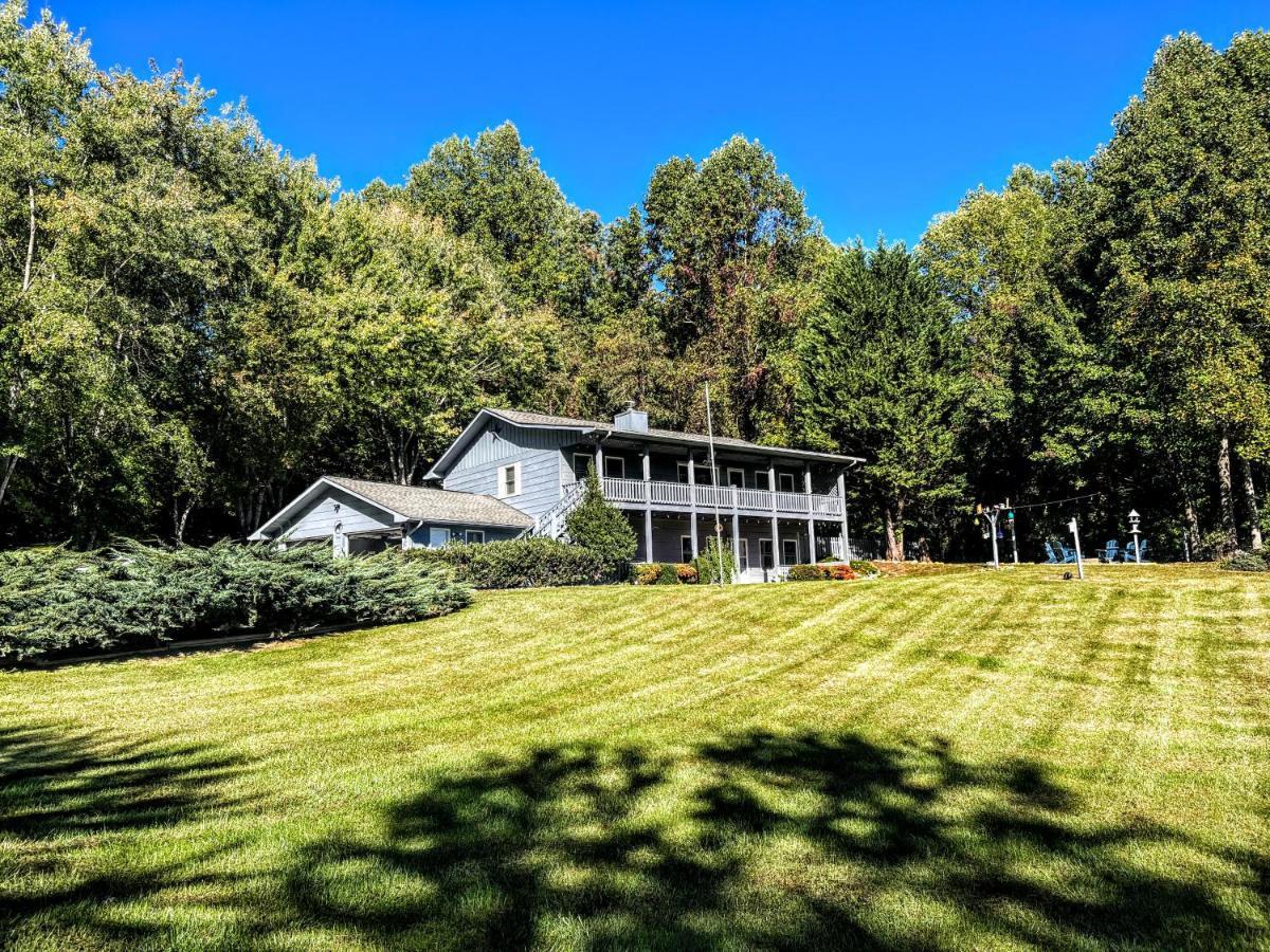 Ole Smoky Bnb - Game Room, Hot Tub, Mtn Views! Pigeon Forge Eksteriør bilde