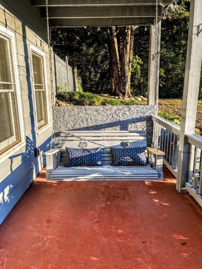 Ole Smoky Bnb - Game Room, Hot Tub, Mtn Views! Pigeon Forge Eksteriør bilde